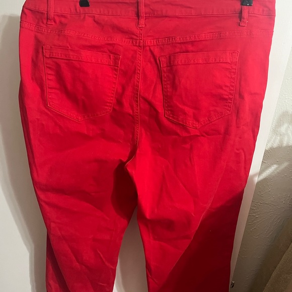 💝 20W Denim 24/7 Bold Red Straight Leg Jeans - Picture 7 of 8